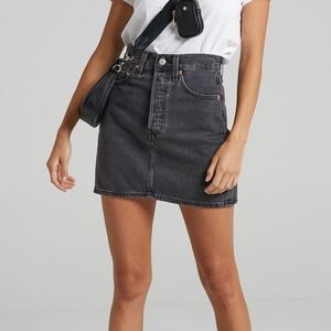 Levis Ribcage Denim Mini Skirt Dark Grey Washed Black 28